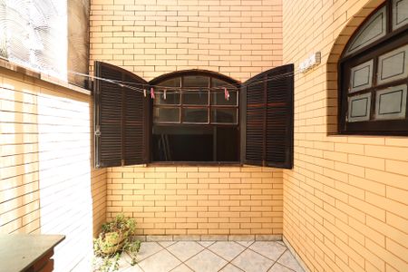 Casa à venda com 207m², 3 quartos e 4 vagasÁrea de Serviço