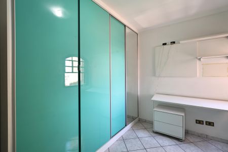 Casa à venda com 207m², 3 quartos e 4 vagasQuarto 2