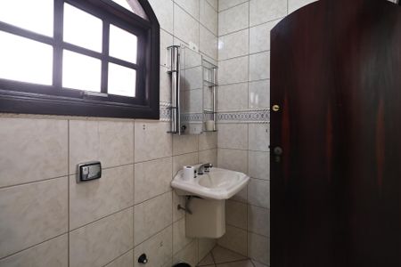 Casa à venda com 207m², 3 quartos e 4 vagasBanheiro