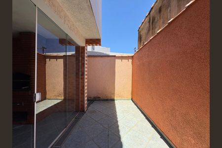 Casa à venda com 207m², 3 quartos e 4 vagasQuintal 