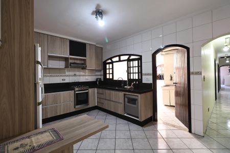 Casa à venda com 207m², 3 quartos e 4 vagasCozinha 