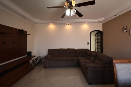 Casa à venda com 207m², 3 quartos e 4 vagasSala