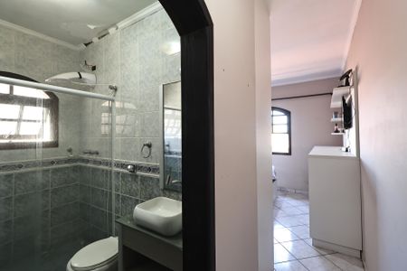 Casa à venda com 207m², 3 quartos e 4 vagasSuite 