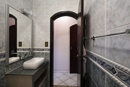 Casa à venda com 207m², 3 quartos e 4 vagasBanheiro da Suíte