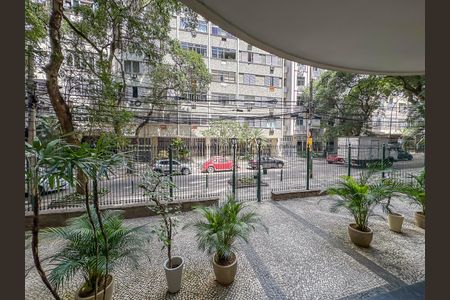 Vista da Sala de apartamento à venda com 3 quartos, 155m² em Laranjeiras, Rio de Janeiro