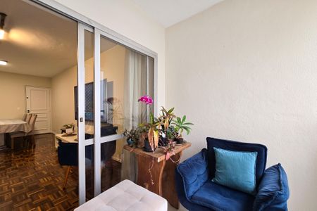 Apartamento à venda com 98m², 3 quartos e 1 vagaSacada