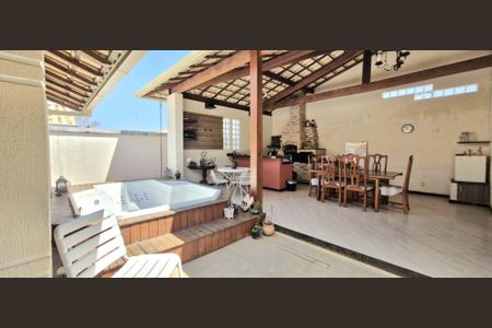 Casa de condomínio à venda com 214m², 3 quartos e 2 vagas Casa de condomínio à venda com 214m², 3 quartos e 2 vagasÁrea comum - Hidromassagem