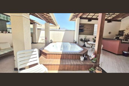 Casa de condomínio à venda com 214m², 3 quartos e 2 vagas Casa de condomínio à venda com 214m², 3 quartos e 2 vagasÁrea comum - Hidromassagem