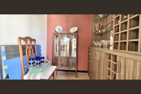 Casa de condomínio à venda com 214m², 3 quartos e 2 vagas Casa de condomínio à venda com 214m², 3 quartos e 2 vagasÁrea comum