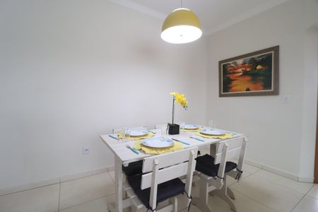 Sala de apartamento para alugar com 2 quartos, 55m² em Santa Mônica, Uberlândia