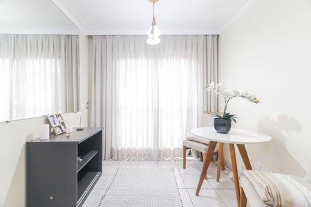Sala de apartamento para alugar com 3 quartos, 60m² em Vila Sonia, São Paulo