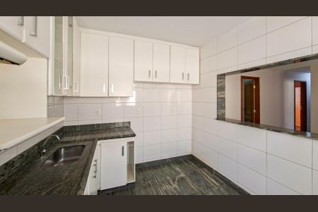 Apartamento à venda com 280m², 4 quartos e 7 vagas Apartamento à venda com 280m², 4 quartos e 7 vagasCozinha