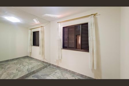 Apartamento à venda com 280m², 4 quartos e 7 vagas Apartamento à venda com 280m², 4 quartos e 7 vagasQuarto 1