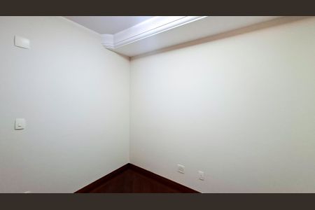 Apartamento à venda com 280m², 4 quartos e 7 vagas Apartamento à venda com 280m², 4 quartos e 7 vagasSuíte 2