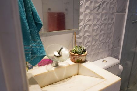 Apartamento à venda com 74m², 3 quartos e 1 vagaBanheiro Social