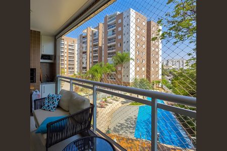Apartamento à venda com 128m², 3 quartos e 2 vagas Apartamento à venda com 128m², 3 quartos e 2 vagasVaranda