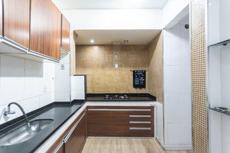 Apartamento à venda com 102m², 2 quartos e 1 vagaCozinha