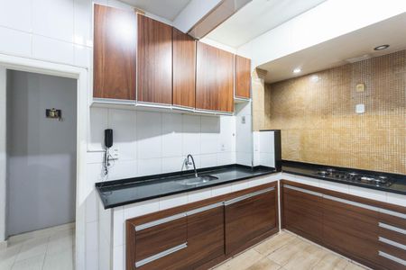 Apartamento à venda com 102m², 2 quartos e 1 vagaCozinha