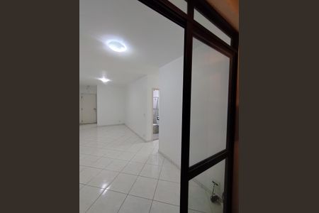 Apartamento à venda com 87m², 4 quartos e 1 vaga Apartamento à venda com 87m², 4 quartos e 1 vagaSala