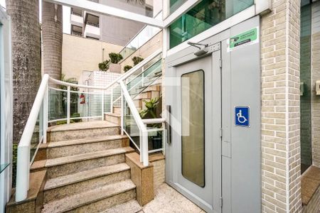 Apartamento para alugar com 74m², 2 quartos e 1 vagaÁrea Comum