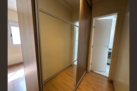 Apartamento para alugar com 57m², 2 quartos e 2 vagas Apartamento para alugar com 57m², 2 quartos e 2 vagasSuíte