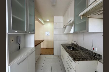 Apartamento para alugar com 57m², 2 quartos e 2 vagas Apartamento para alugar com 57m², 2 quartos e 2 vagasCozinha