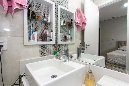 Apartamento à venda com 80m², 2 quartos e sem vaga Apartamento à venda com 80m², 2 quartos e sem vagaBanheiro da Suíte 1