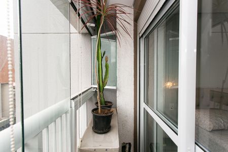 Apartamento à venda com 80m², 2 quartos e sem vaga Apartamento à venda com 80m², 2 quartos e sem vagaVaranda da Suíte 1