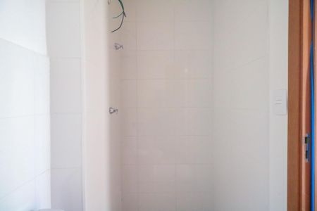 Apartamento à venda com 37m², 2 quartos e 1 vaga Apartamento à venda com 37m², 2 quartos e 1 vagaBanheiro