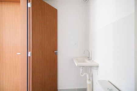 Apartamento à venda com 37m², 2 quartos e 1 vaga Apartamento à venda com 37m², 2 quartos e 1 vagaBanheiro