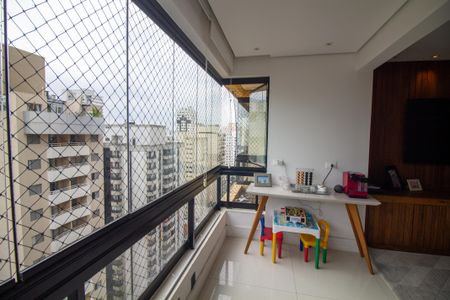 Apartamento à venda com 116m², 3 quartos e 2 vagas Apartamento à venda com 116m², 3 quartos e 2 vagasVaranda