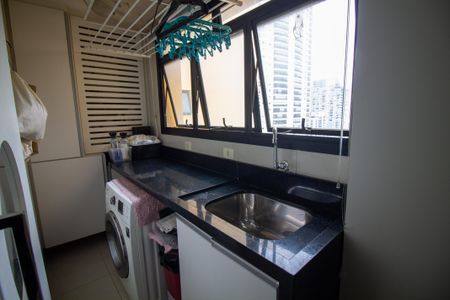 Apartamento à venda com 116m², 3 quartos e 2 vagas Apartamento à venda com 116m², 3 quartos e 2 vagasÁrea de Serviço