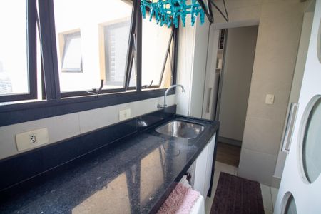 Apartamento à venda com 116m², 3 quartos e 2 vagas Apartamento à venda com 116m², 3 quartos e 2 vagasÁrea de Serviço