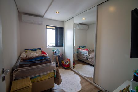 Apartamento à venda com 116m², 3 quartos e 2 vagas Apartamento à venda com 116m², 3 quartos e 2 vagasQuarto 1
