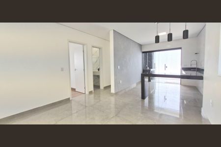 Casa à venda com 100m², 3 quartos e 2 vagas Casa à venda com 100m², 3 quartos e 2 vagasCozinha