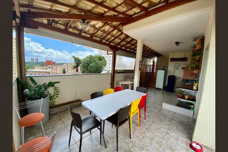 Apartamento à venda com 171m², 4 quartos e 2 vagasCobertura