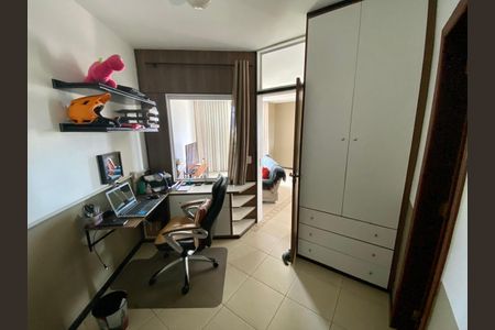 Apartamento à venda com 171m², 4 quartos e 2 vagasQuarto 2