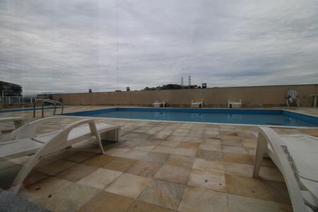 Apartamento à venda com 65m², 2 quartos e 1 vagaÁrea comum - Piscina