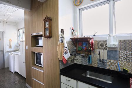 Apartamento à venda com 180m², 4 quartos e 2 vagasCozinha