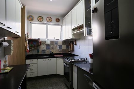 Apartamento à venda com 180m², 4 quartos e 2 vagasCozinha
