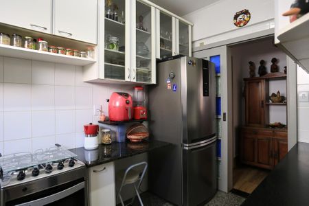 Apartamento à venda com 180m², 4 quartos e 2 vagasCozinha