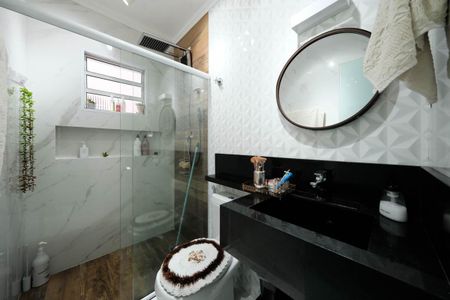 Casa à venda com 250m², 3 quartos e 4 vagasBanheiro da Suíte