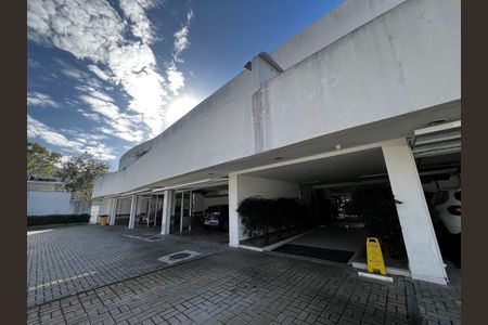 Apartamento à venda com 106m², 3 quartos e 2 vagas Apartamento à venda com 106m², 3 quartos e 2 vagasFachada do bloco