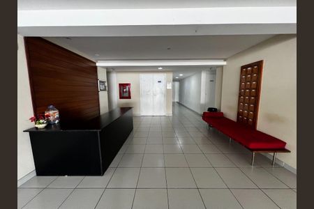 Apartamento à venda com 106m², 3 quartos e 2 vagas Apartamento à venda com 106m², 3 quartos e 2 vagasHall