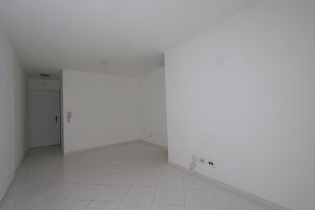 Sala de apartamento para alugar com 3 quartos, 65m² em Vila Margarida, São Paulo