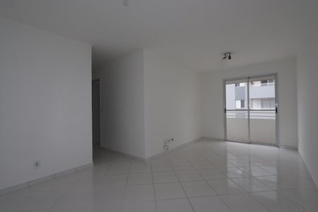 Sala de apartamento para alugar com 3 quartos, 65m² em Vila Margarida, São Paulo