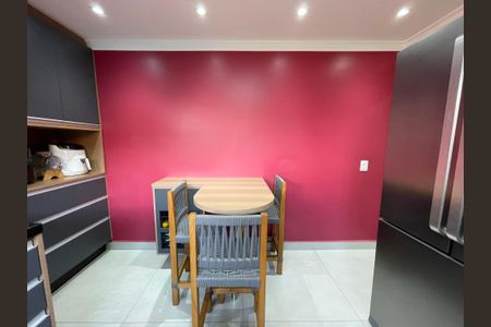 Casa à venda com 130m², 3 quartos e 2 vagas Casa à venda com 130m², 3 quartos e 2 vagasCozinha