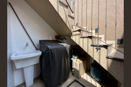 Casa à venda com 130m², 3 quartos e 2 vagas Casa à venda com 130m², 3 quartos e 2 vagasÁrea de Serviço