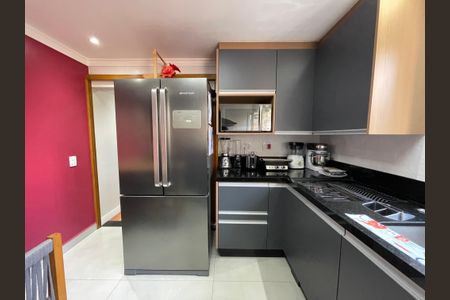 Casa à venda com 130m², 3 quartos e 2 vagas Casa à venda com 130m², 3 quartos e 2 vagasCozinha