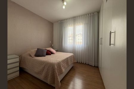 Apartamento à venda com 90m², 4 quartos e 3 vagas Apartamento à venda com 90m², 4 quartos e 3 vagasSuíte